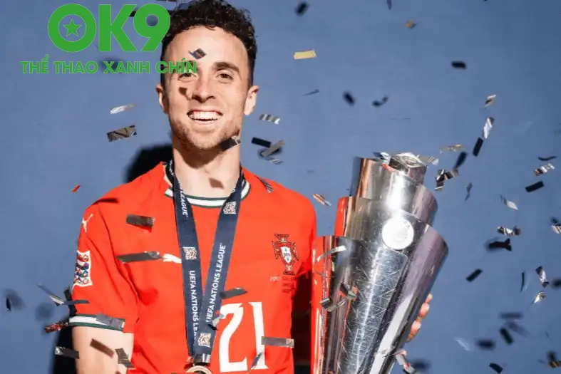 Jota còn có thành tích đầy rực rỡ trong màu áo ĐT Bồ Đào Nha. Ảnh: Diogo Jota